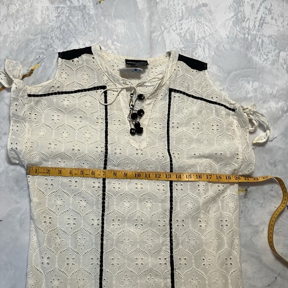 Hemant‎ Nandita Dress Womens Sz S Ivory Aditya Embroidered Eyelet Tunic Tassel - Picture 3 of 10